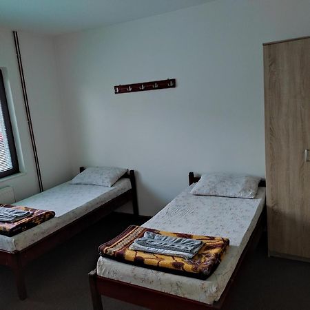 Mico Np Guest House โนวีปาซาร์ ภายนอก รูปภาพ