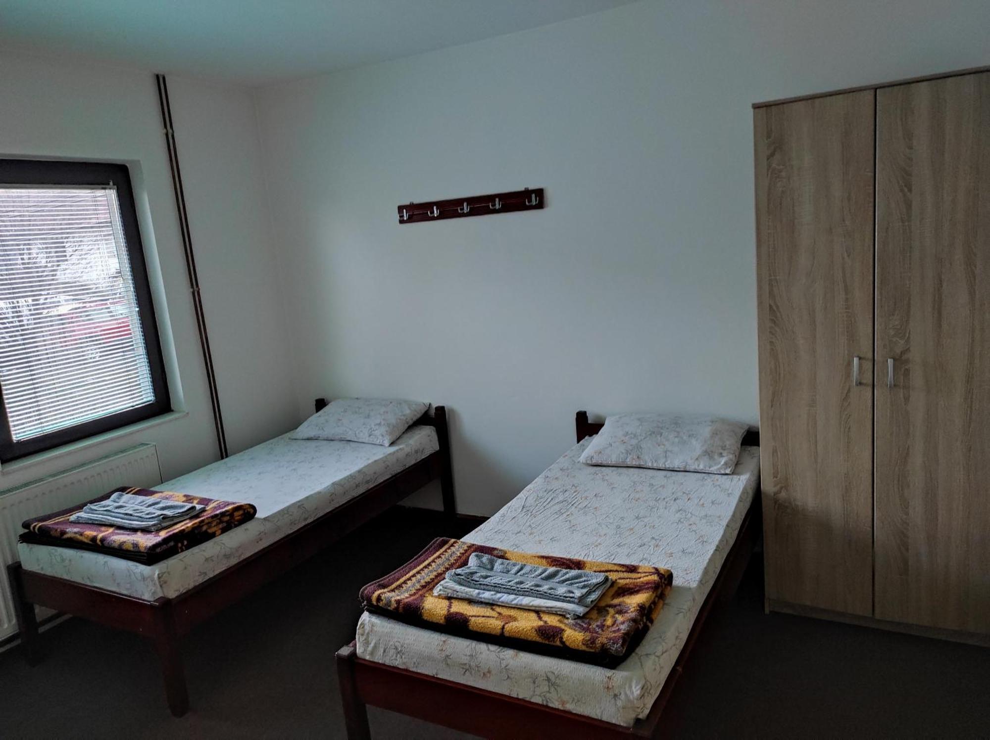 Mico Np Guest House โนวีปาซาร์ ภายนอก รูปภาพ