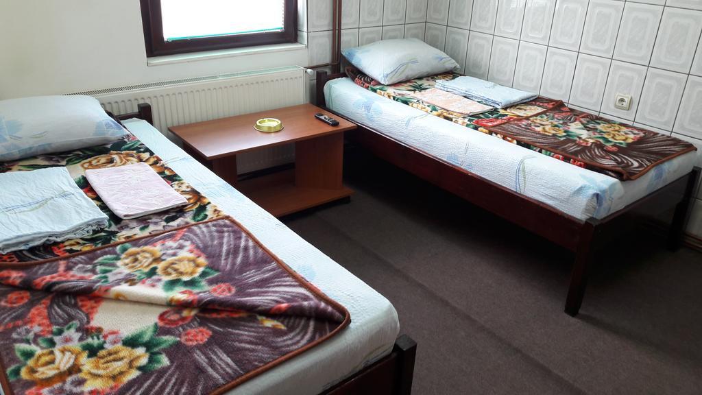 Mico Np Guest House โนวีปาซาร์ ภายนอก รูปภาพ